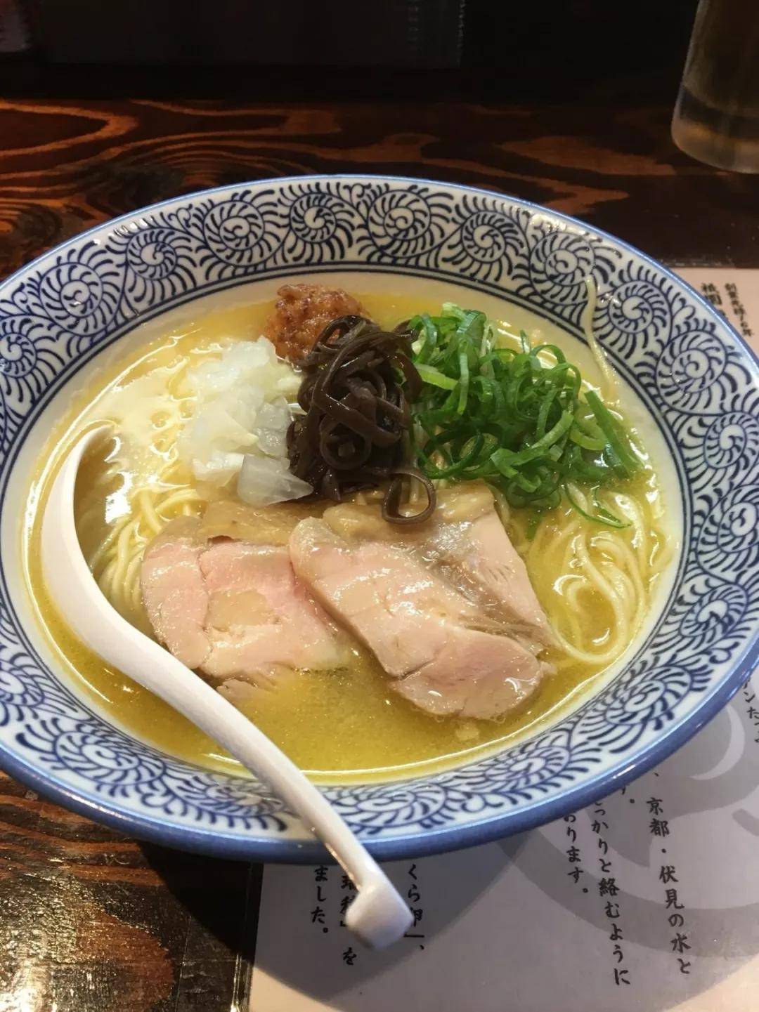 由胃至心的满足日本最接地气的大众美食拉面全解析