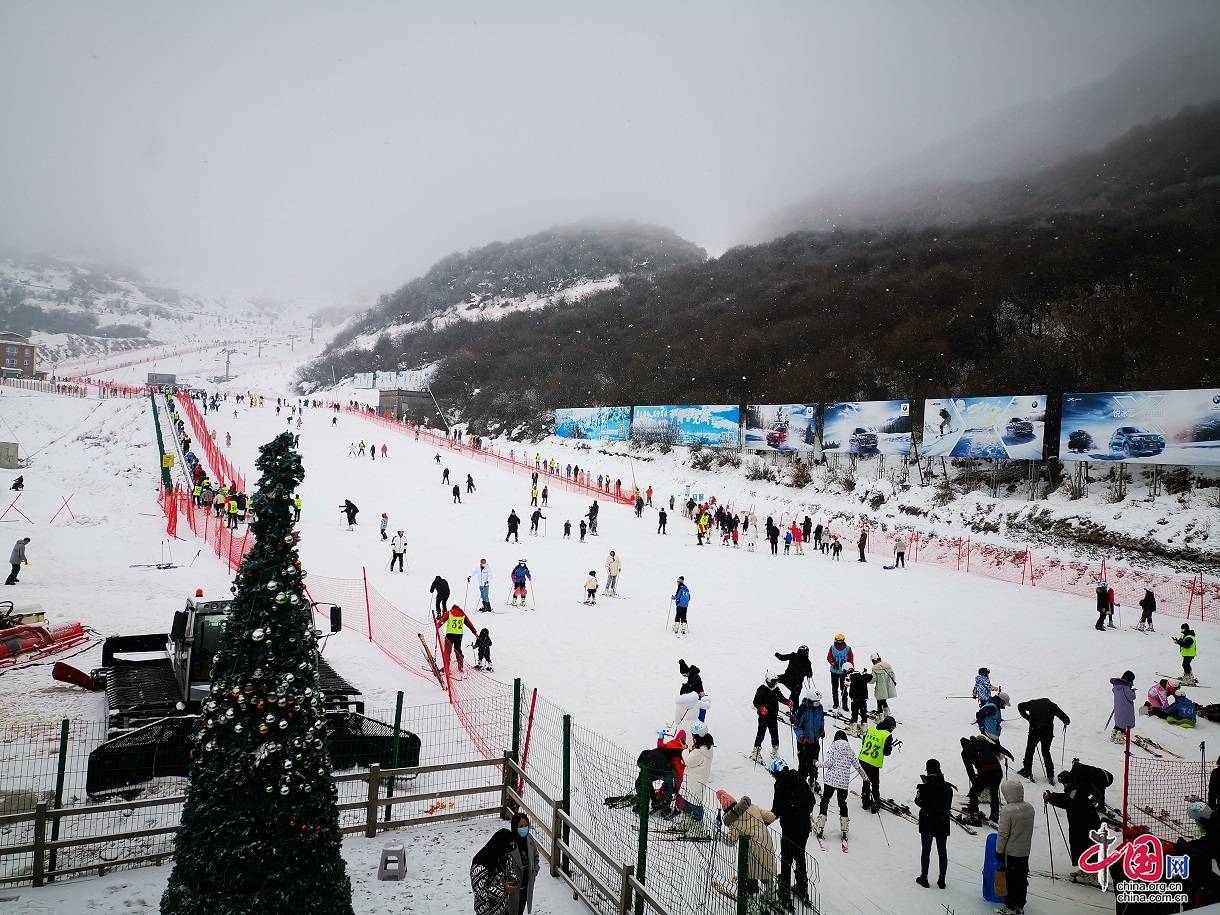 春节旅游“爆款地” 茂县太子岭滑雪场实现门票收入56余万元
