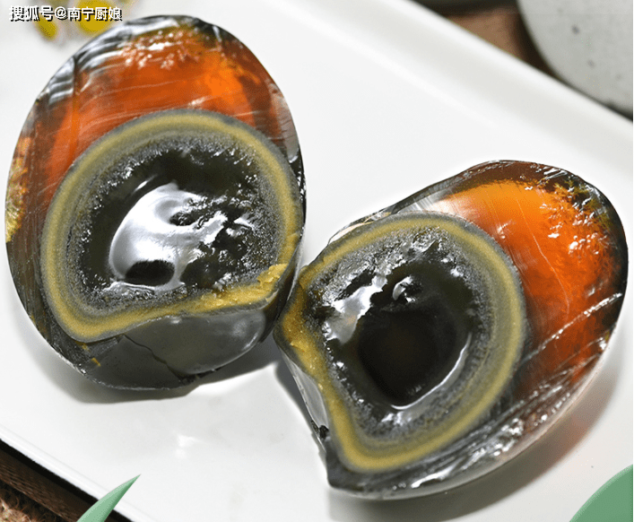 留园网 买皮蛋时怎么挑选 教你3个挑选方法 学会后就不怕买到劣质皮蛋 6park Com