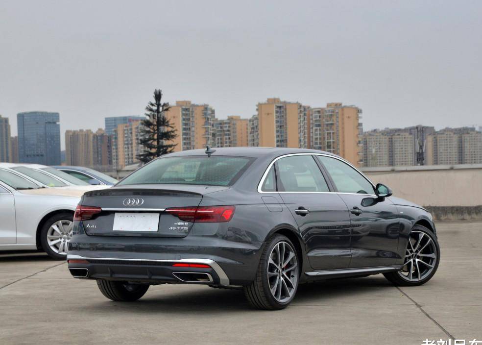 中期改款的高功率四驱大众奥迪a4l零百加速仅66秒动力非常足