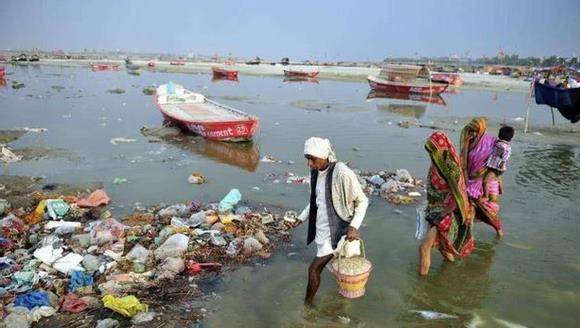 恒河流域7亿人口，印度的母亲河，为何却以“脏”闻名世界