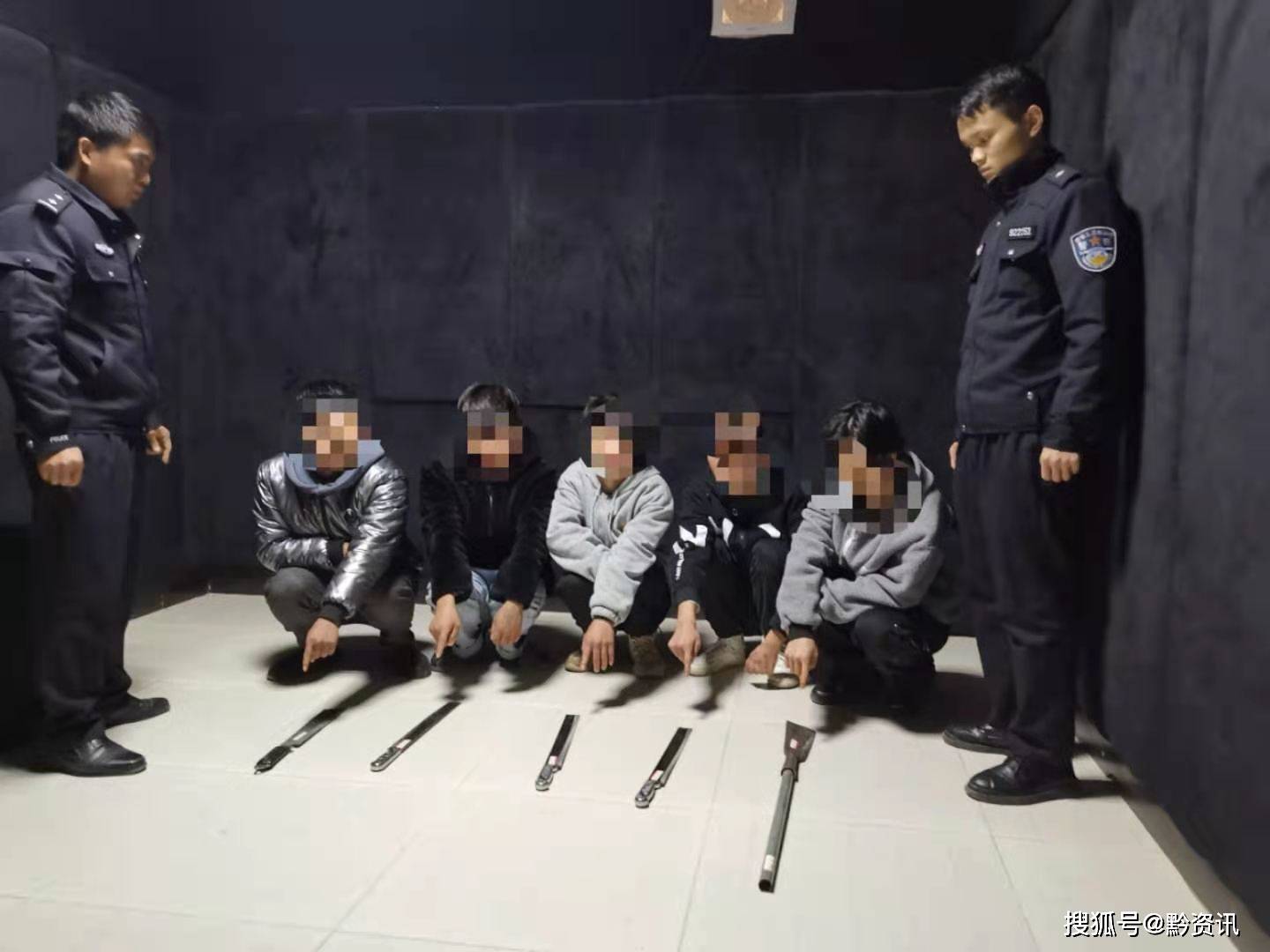 聚众斗殴 收存管制刀具|册亨6名男子被请进派出所_陆某
