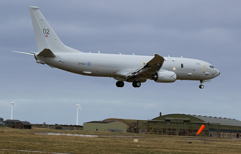 原创p8海神反潜机可装5枚鱼雷2200公里4小时巡航实力果然不凡