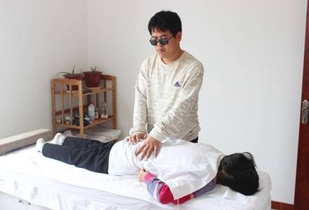 怎么给人按摩更加舒服放松 0f5006795ab74ab8b1b1eff86cc28ab5.jpeg