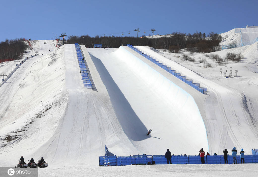 冬奥会越野滑雪场地图片