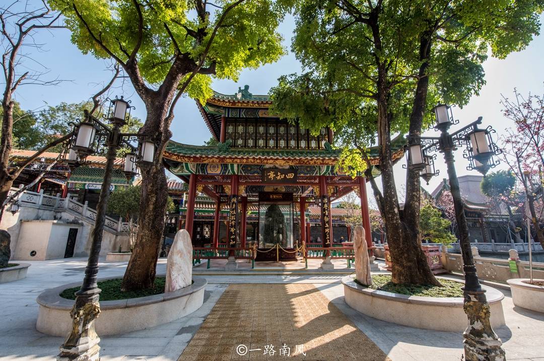 广州南粤苑，文化价值不输苏州园林，雕刻绘画精致，游客却很少
