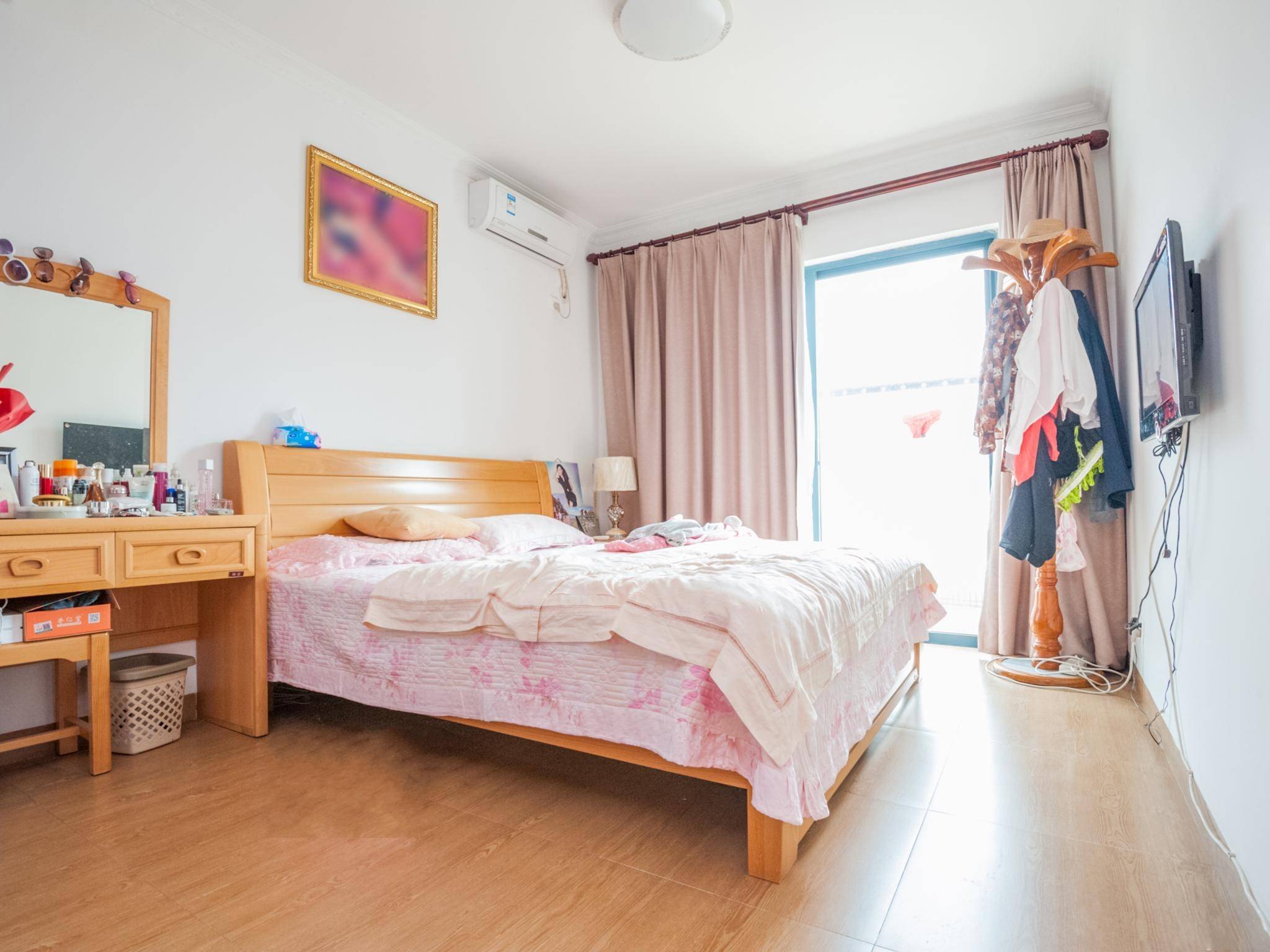 入住新房三年后悔当初3个决定,老婆天天埋怨,给大家当反面案例_拖地板