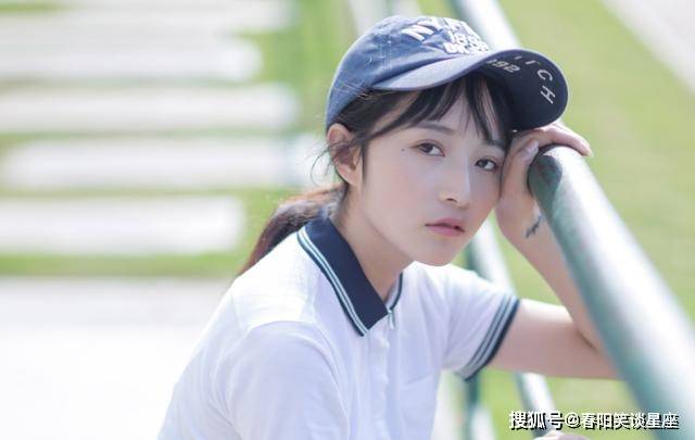 如何变成一个成熟稳重的女人 253950405ea547ceb343c542c1ca6e60.jpeg