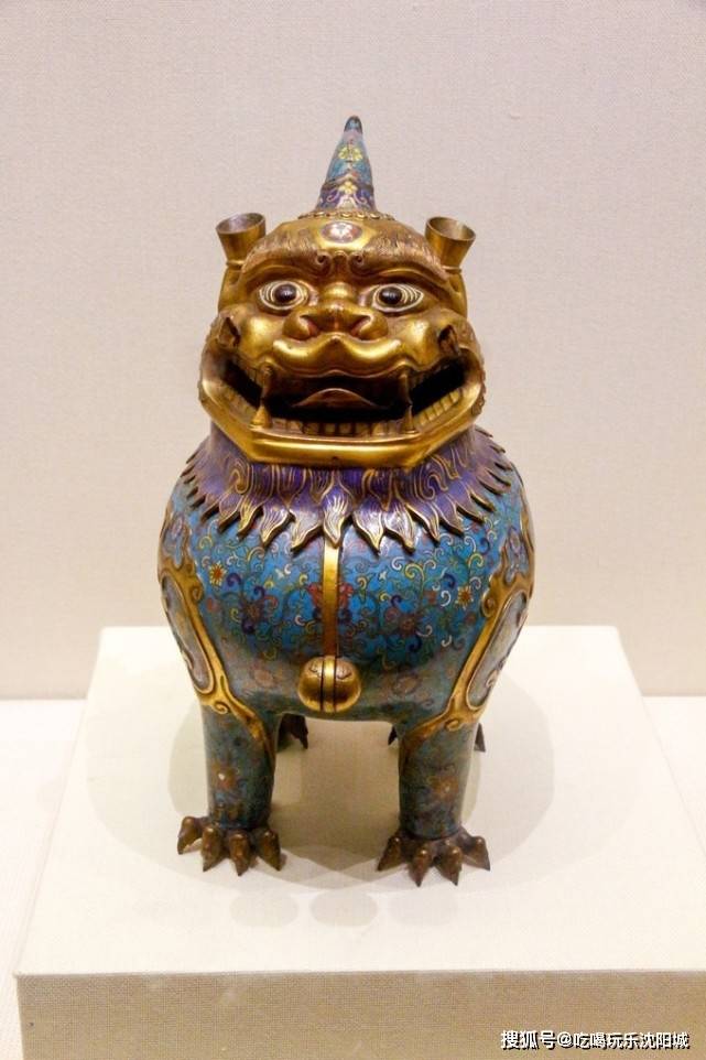 珐琅勾莲凤耳大花觚《竹荫西狑图》在1988年被谢稚柳定为国家一级文物