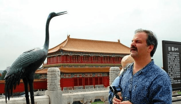 印度游客曾来中国炫富：我月入3万卢比，够在中国胡吃海喝了吧？