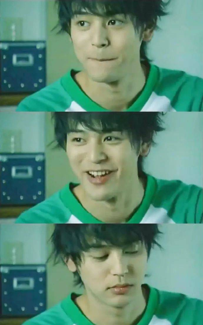 在《世界奇妙物语》的里,这一幕堪称"美颜暴击".