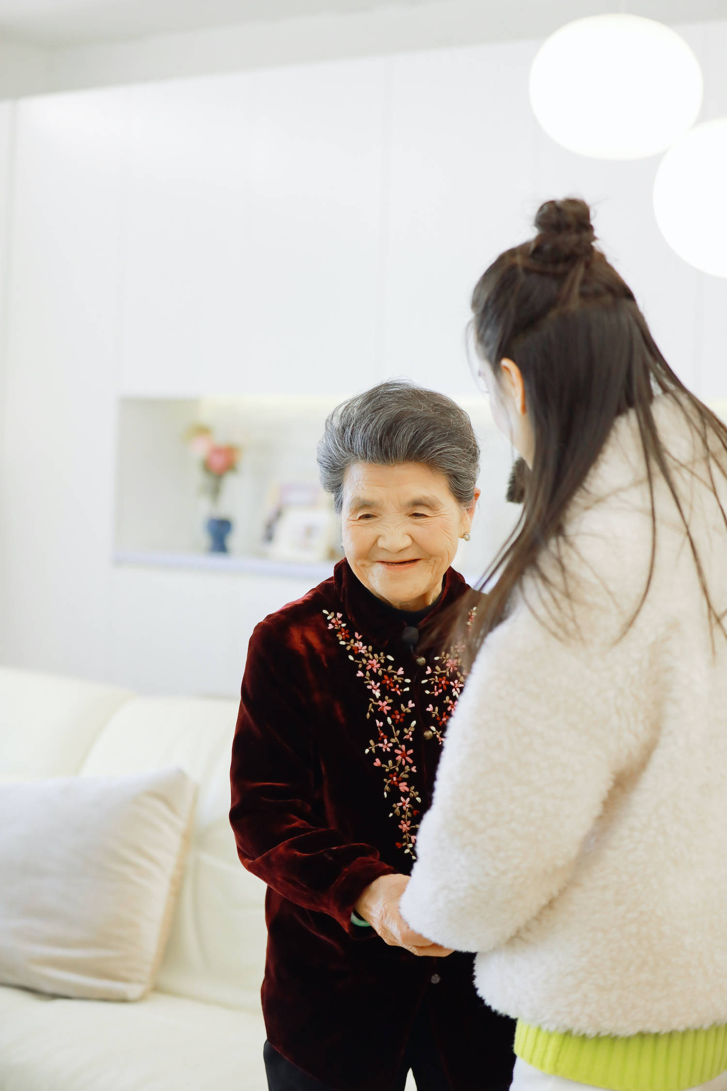 婆婆和妈妈2黄圣依帮婆婆洗澡杜淳老婆曝情人选曲原因