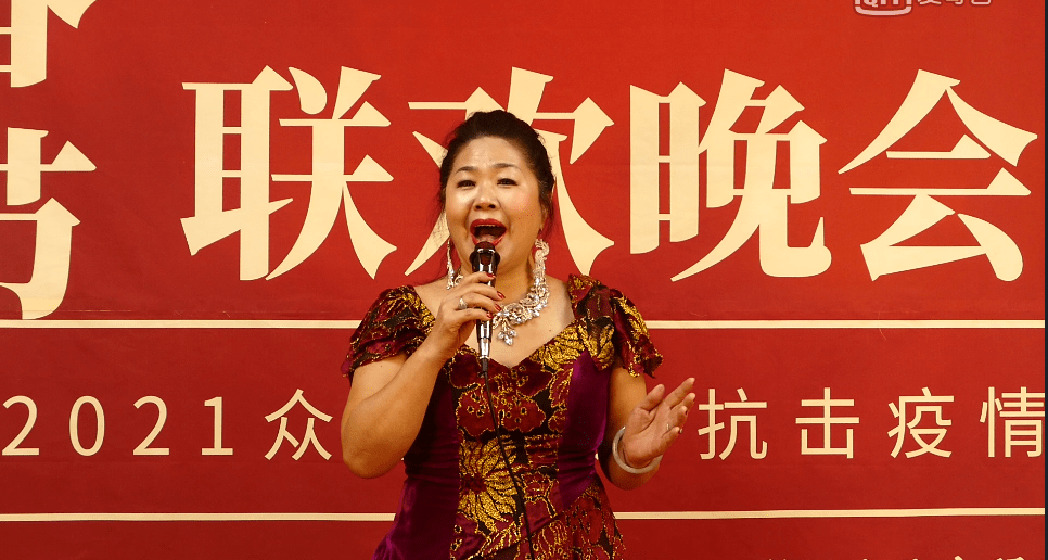 苏拉演唱的《草原夜色美》,高敬娟演唱的(桃花村)选段,马红梅演唱的