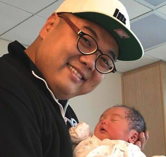 他是"茂茂"的儿子,本以为会是憨厚,结果是个小美男