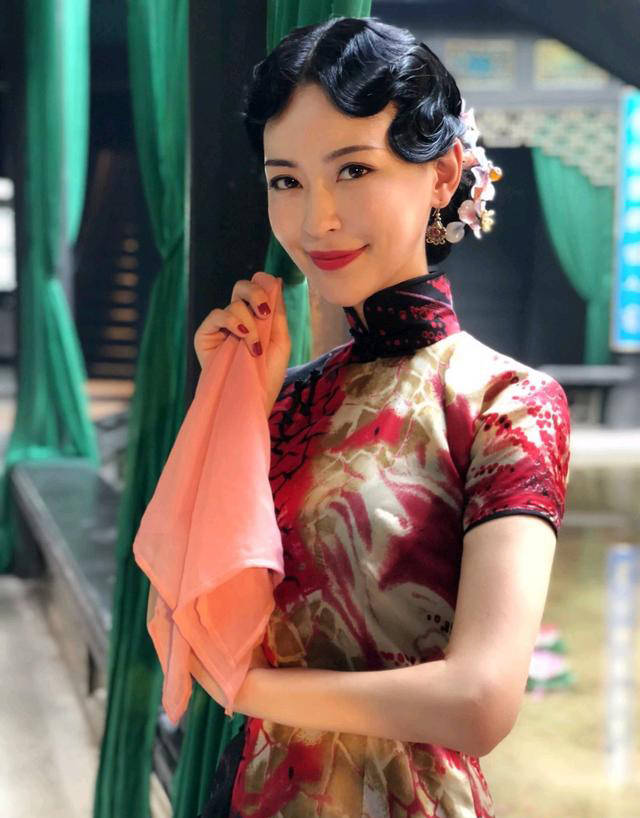 原创女演员不易啊赘婿风情万种的杨妈妈30岁就进了老年组