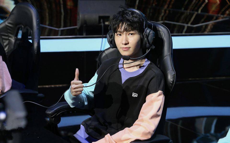 原创ag超玩会训练赛超出预期初晨表现良好首发边路终于有了定论