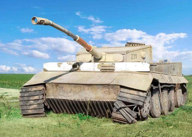 二战中各国主要中型坦克，黑豹、T34以及谢尔曼到底谁更强？_德军