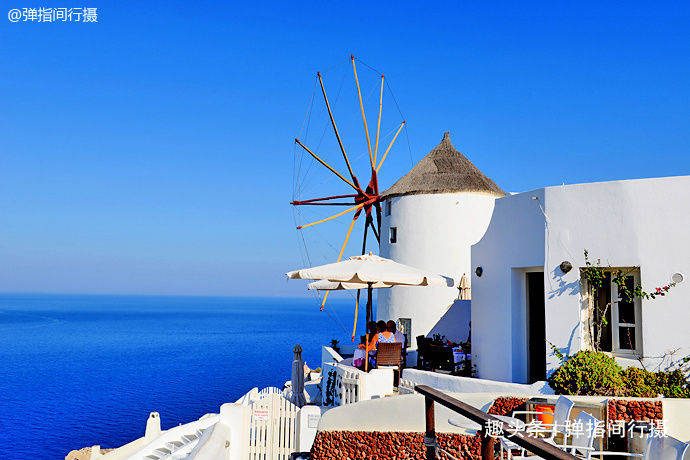 希腊“浪漫度假海岛”，由蓝色营造的“人间仙境”，太梦幻了！