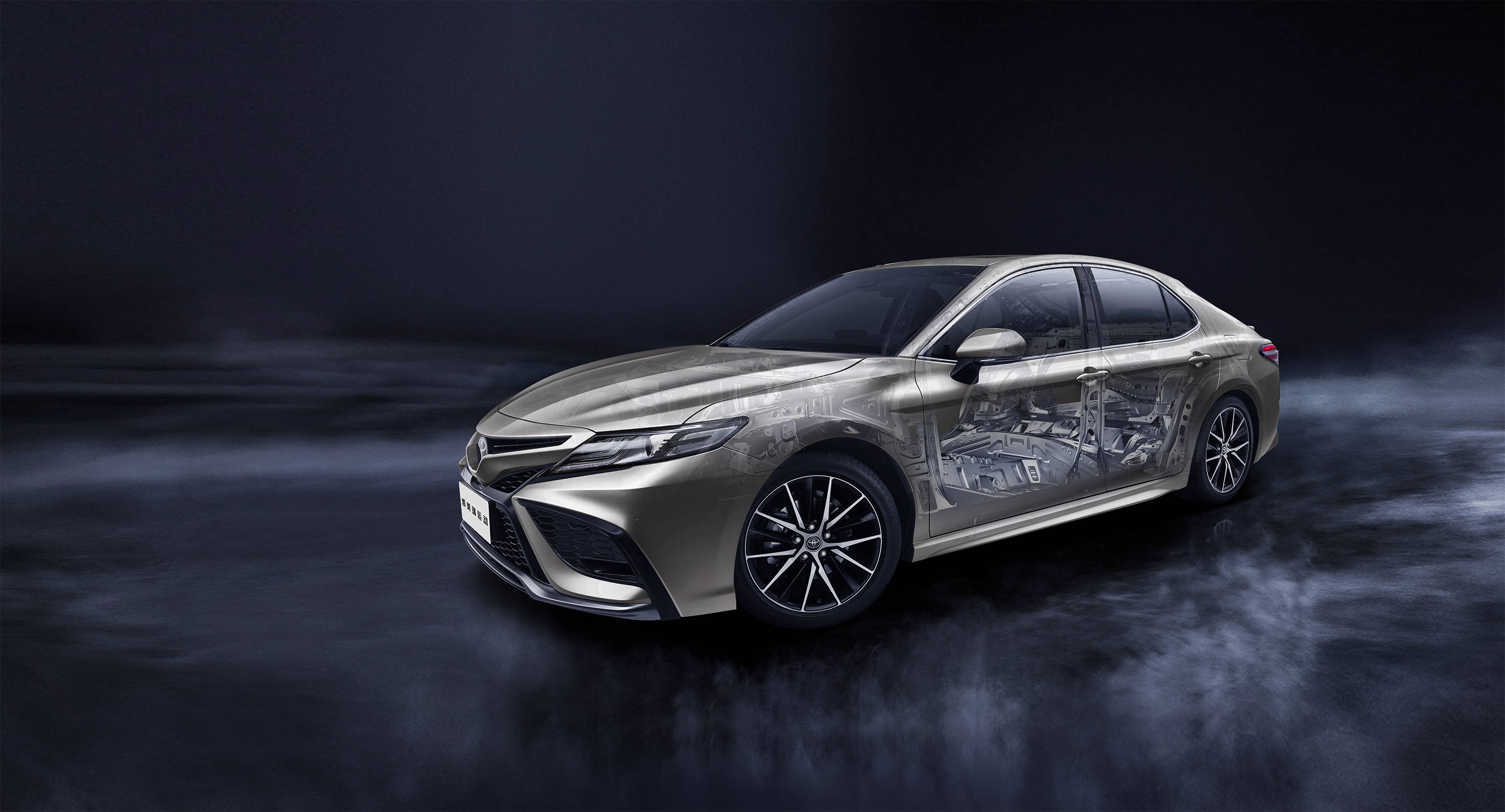 结语:凯美瑞双擎在混动轿车当中的地位毋庸置疑,tnga平台加持,丰田qdr