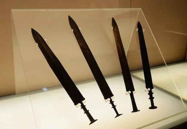 青铜剑里藏有什么秘密?_考古