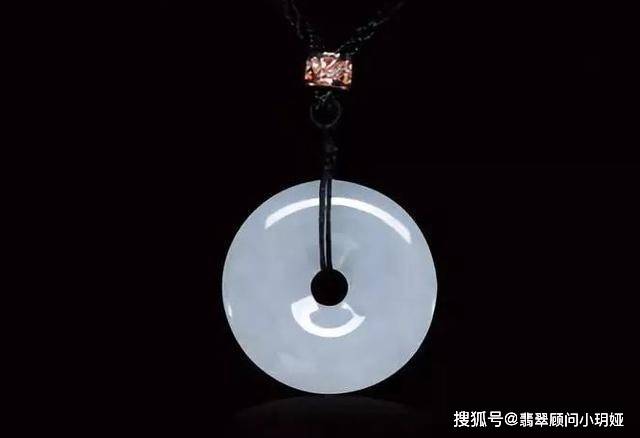 怎么挑选好的平安扣 c75e62dcba184074a3a1e7e0810ec8f9.jpeg