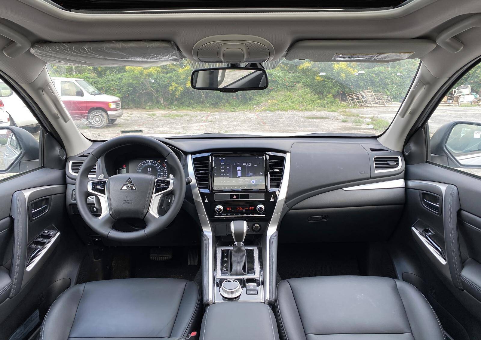 落地28万6缸动力四驱三菱终于成功新款帕杰罗劲畅来袭