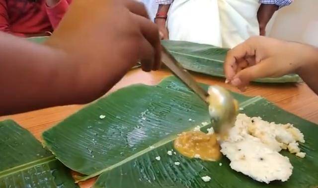 为什么印度人不用筷子，非要手抓饭？原因很简单：负担不起
