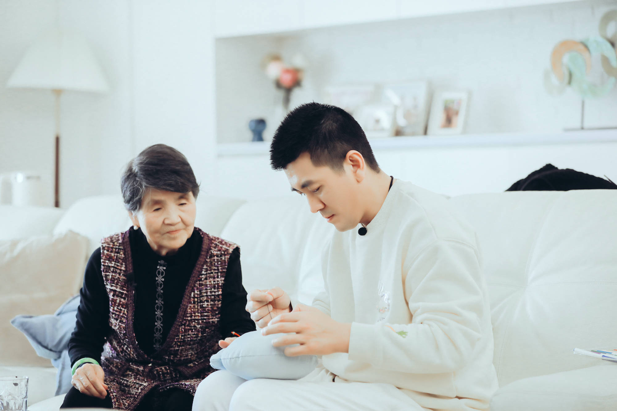 婆婆和妈妈2黄圣依教86岁婆婆跳女团舞婆媳相处气氛融洽