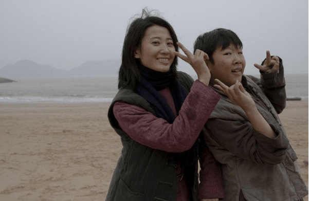 从那之后,他便一直在各种影视剧中出演小孩,这也算是充分发挥了自身的