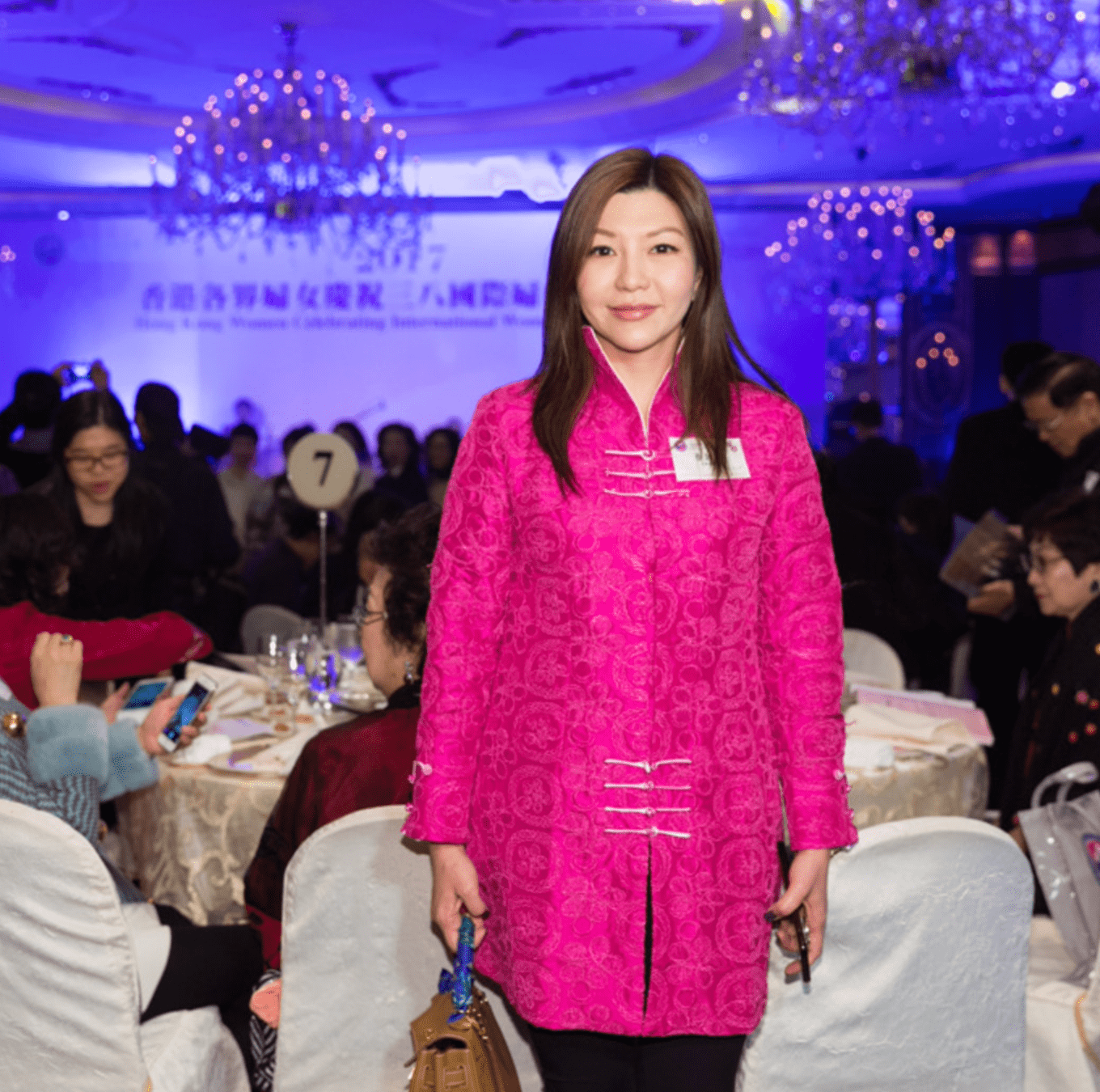 富商蔡志明长女离婚,豪门婚姻难持久,曾席开174桌破婚宴纪录_蔡加敏