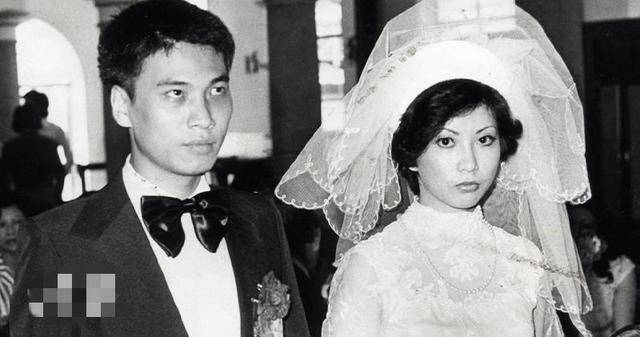 原创吴孟达骨灰不留故土将随妻儿回大马遗体告别独缺次任太太母女