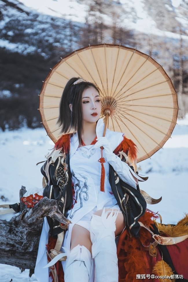 cos剑网三红盒子cos正片雪景旅拍