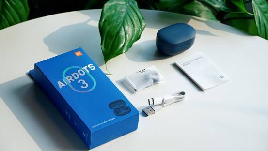 充电|Redmi AirDots 3真无线蓝牙耳机开箱图赏：但补课补到加分