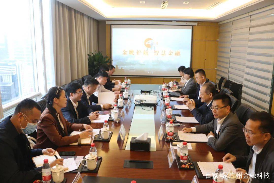 廉江市人民政府副市长江维峰率队到防控中心调研交流