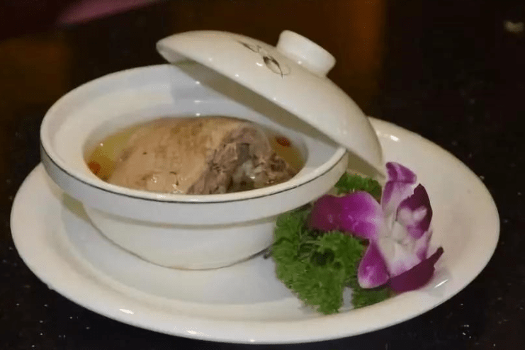 江苏省丹阳市延陵镇的特产延陵鸭饺