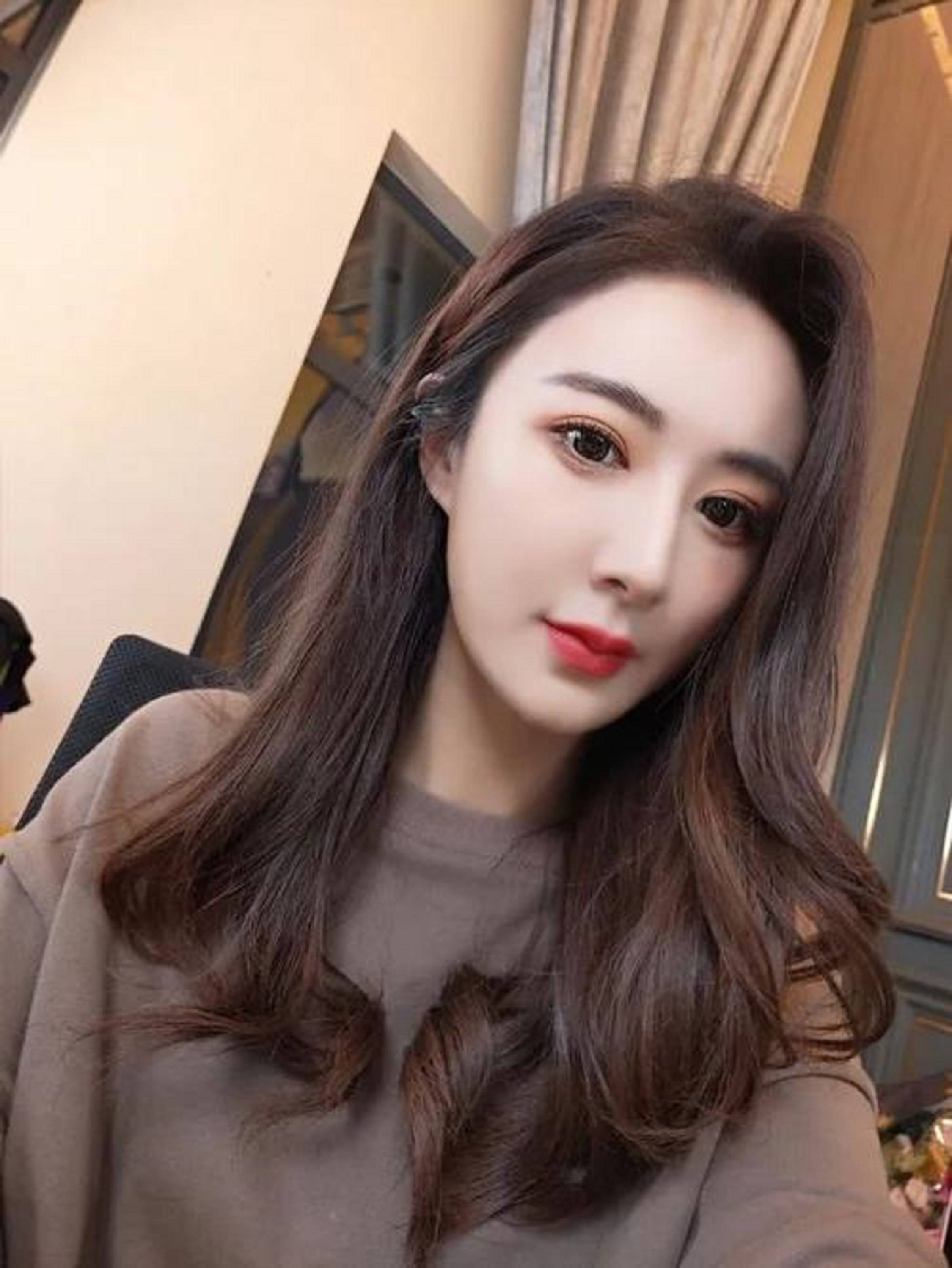 原创薇娅晒素颜照报平安躺病床上神色憔悴与汪苏泷交流手术心得