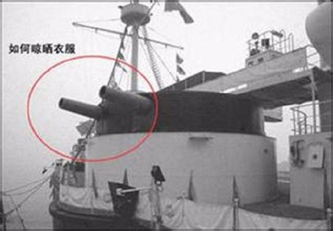 金刚级战舰晾床单 炮管旁边晒衣服 这是日本海军必败的标志 北洋海军