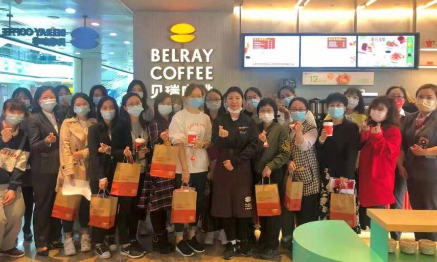 大厦|花式宠爱只为您，YEService越商务为女神客户送甜蜜祝福