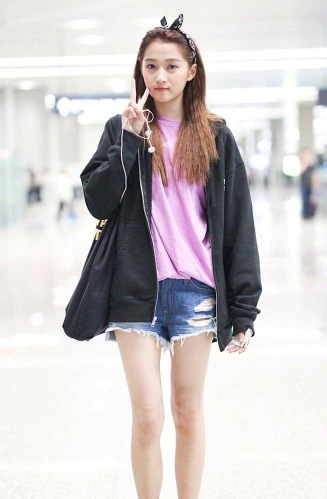 内娱修图热衷于p掉膝盖,违反人体结构的修图方式为何被热捧?