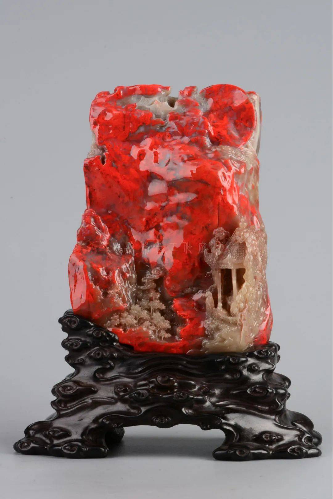 再看巴林鸡血石竟有心感觉