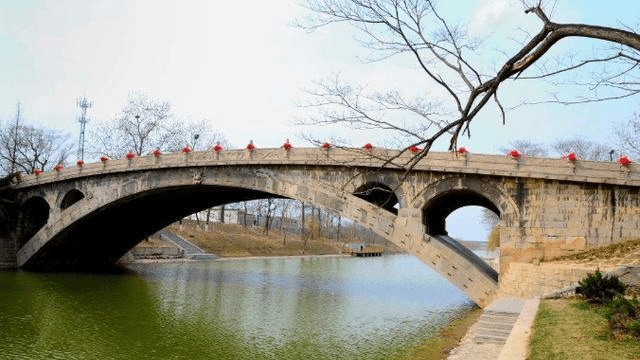 “天下第一名桥”赵州桥，历经千年屹立不倒，到底神奇在哪里？