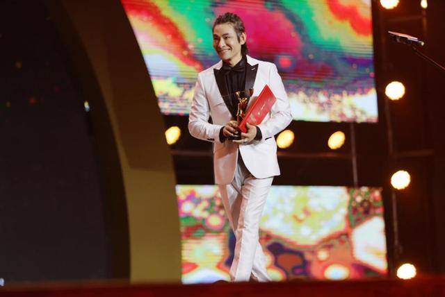 三科影帝 杜奕衡 曾是刘德华金牌替身 凭实力获国际影坛认可 喻可欣