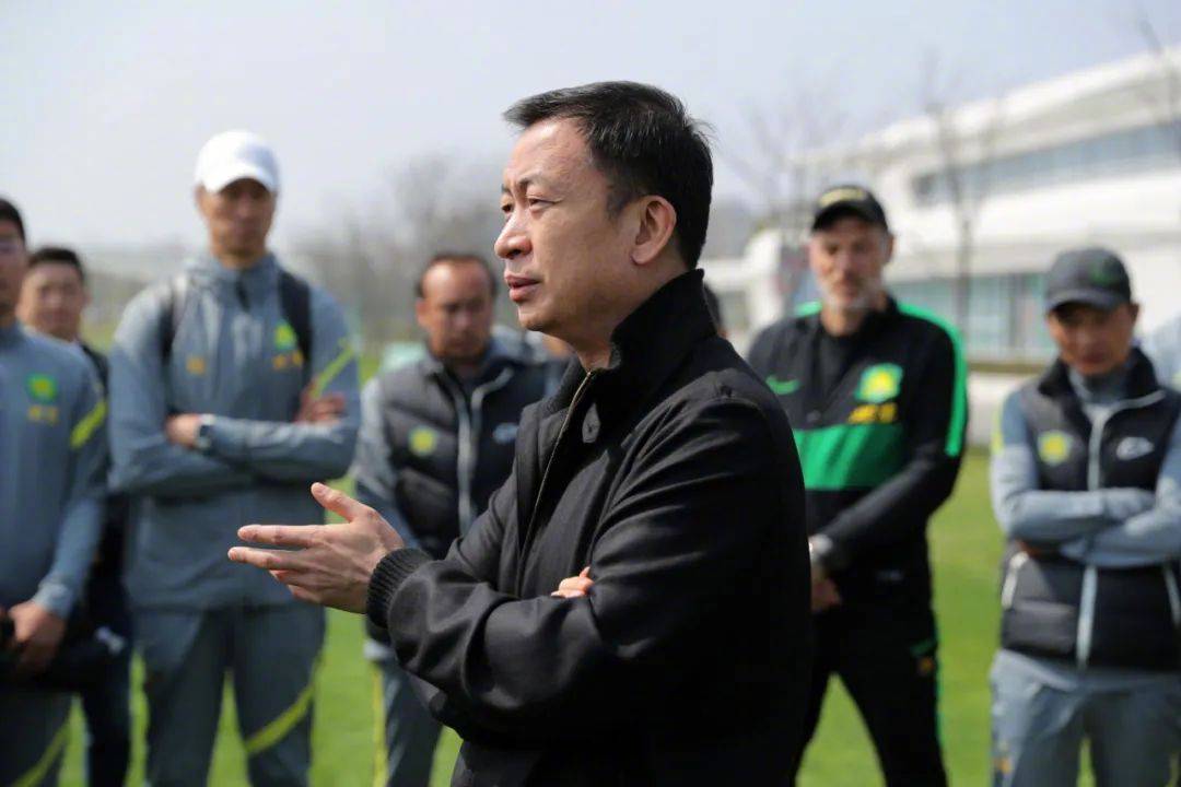 周金辉赴上海访问国安：中国超级联赛冠军的目标保证了良好的国家足球使命
