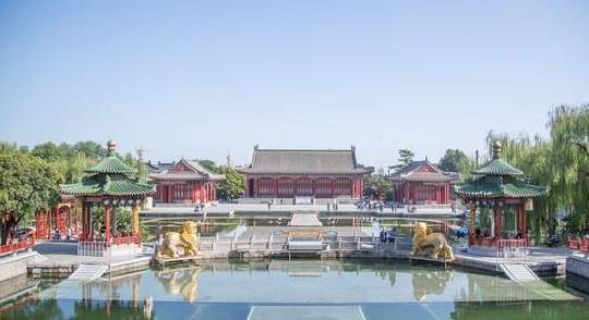 “网红城市”前三名的重庆、成都和西安，哪一个城市最值得一游？