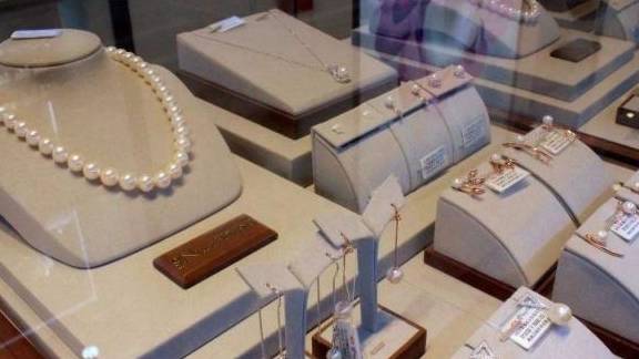 三亚旅游，导游极力推荐游客买珍珠，提成高达65%，真是暴利