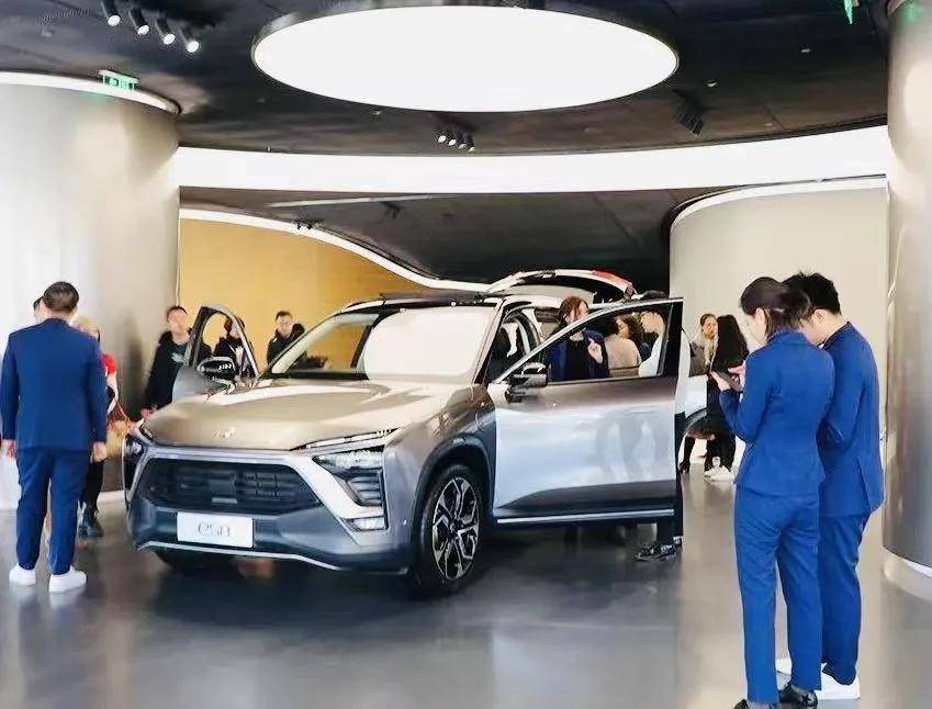 v品牌汽车 53c686b968814677b1790729d12b536e.jpeg