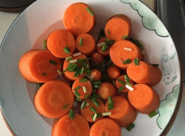 什么时候种胡萝卜最佳 e5d2b04deaa74dccad00cc9383fd9681.png