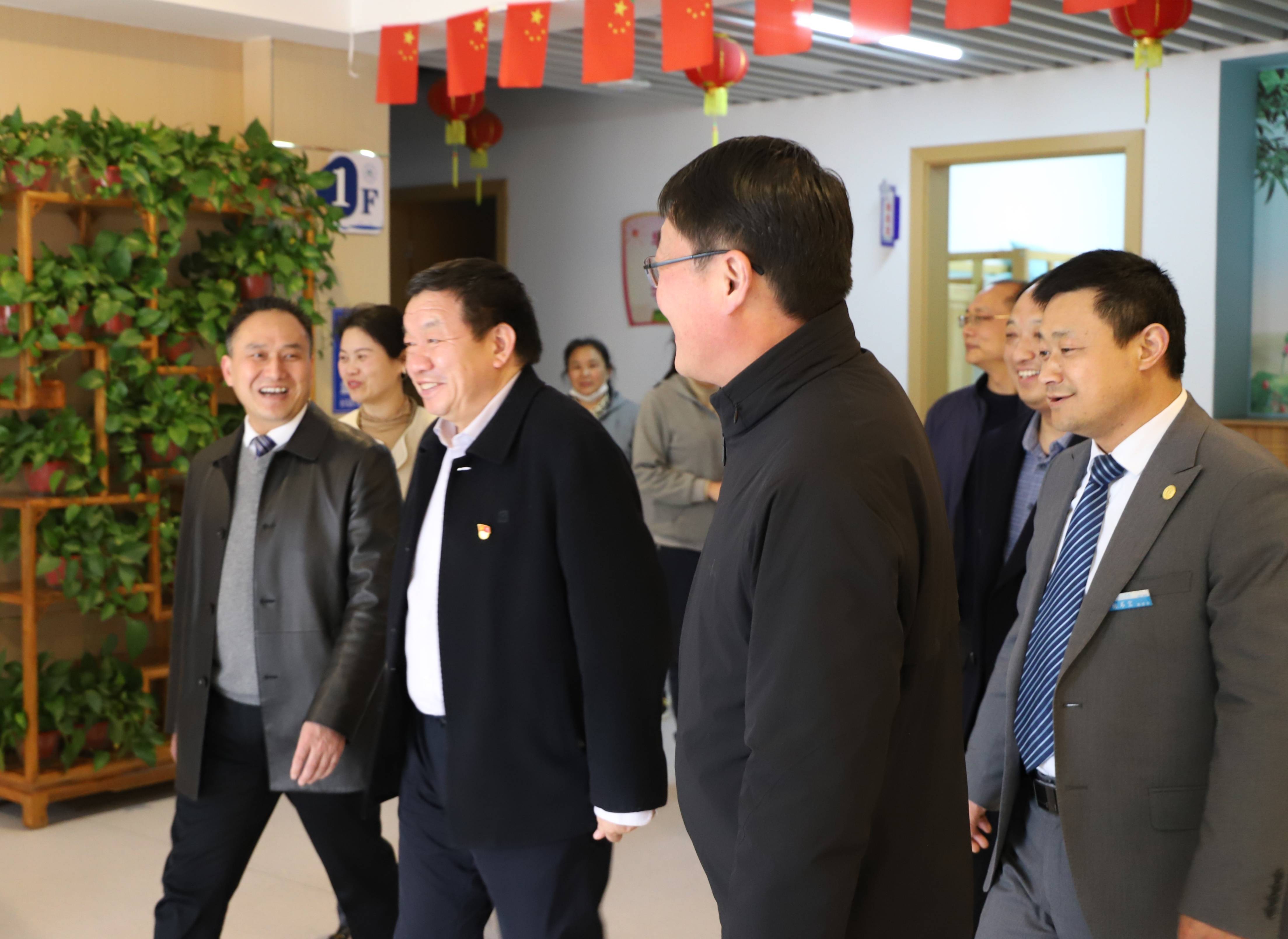 中共周口市川汇区委书记李宗喜在周口天立学校召开现场办公会