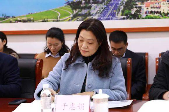 青岛市人大常委会副主任刘圣珍一行莅临青岛西海岸新区中心医院调研