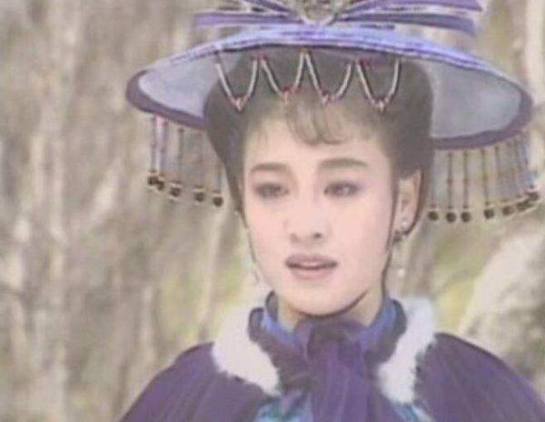 曾与巩俐比肩,两婚两离至今单身,55岁伍宇娟从偶像派转型实力派_贾宏声